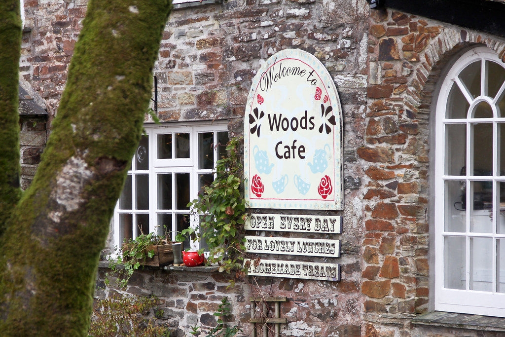Woods-Cafe