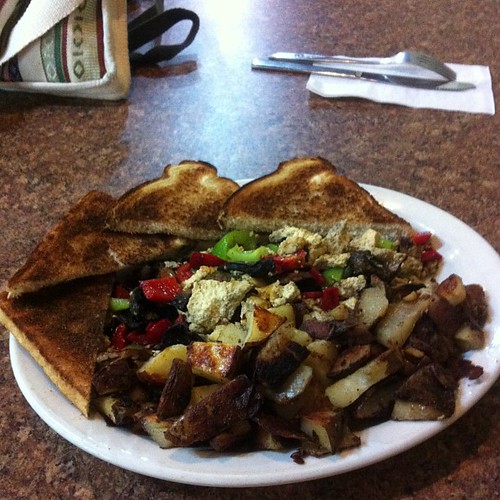 Tofu scramble at B's Diner #yegfood by raise my voice