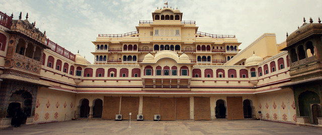 Jaipur City Palace : Take a peek into Jaipur's royal history
