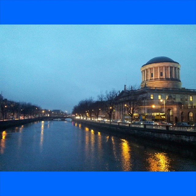 Four Courts in the Rain. Dublin, Ireland. #fourcourts #liffeyriver #rain #tuesday #morning #dreary #reflections #puddles #wet #january