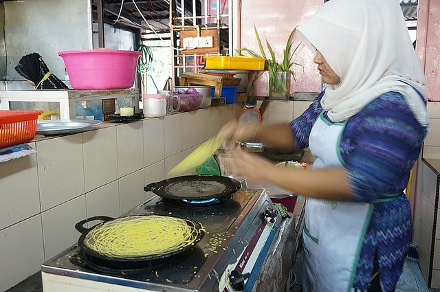 Halal breakfast in Penang Astaka Taman Tun Sardon-024