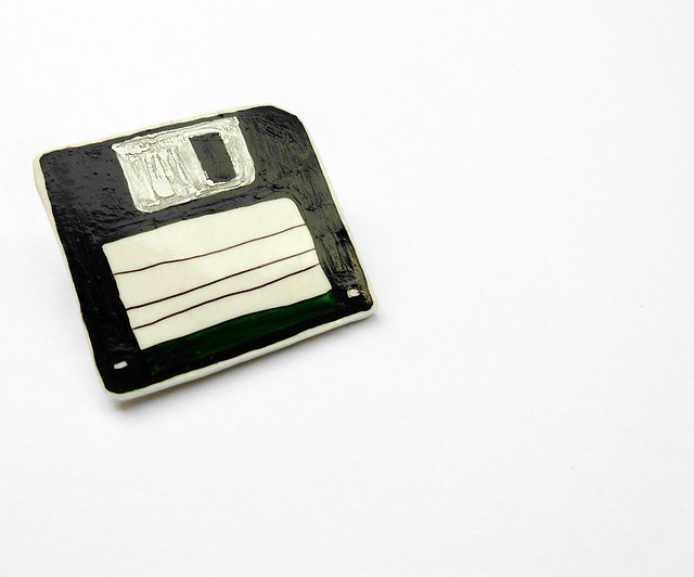 Green floppy disc brooch 03