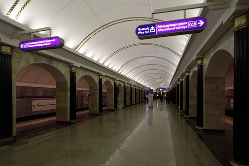 Bilingual signage in Russian and English on the Saint Petersburg Metro