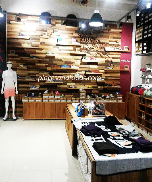 onitsuka tiger shop birkenhead point interior