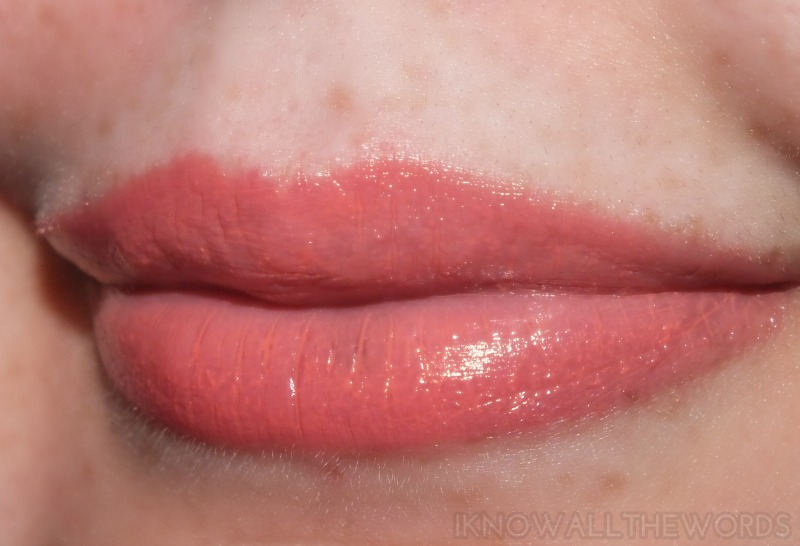 Avon ultra colour absolute lipstick- creamy melon