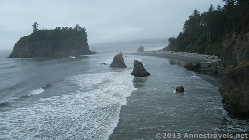 Looking down from the bluffs/viewing area above Ruby Beach, Olympic National Park, Washington
