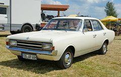 Opel Rekord C / Commodore A
