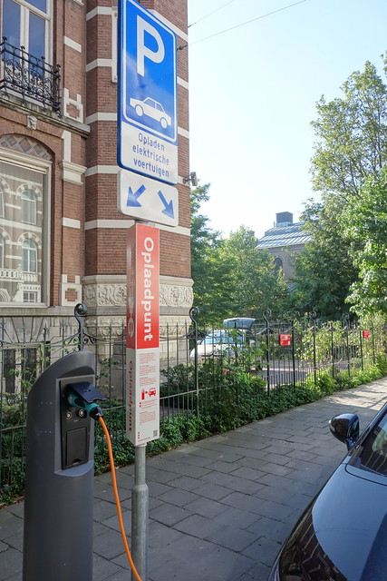 阿姆斯特丹的電動汽車充電站