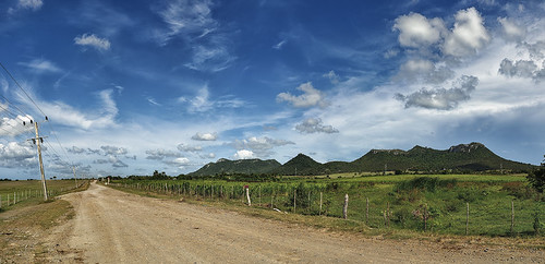 Camino a Bariay by Rey Cuba