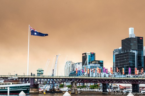 Smoke brown skies over Sydney