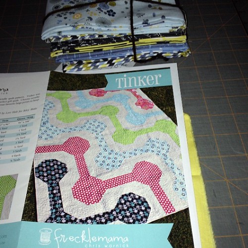 @frecklemama gave me a copy of her new pattern #tinker via @jaceynotjc Got it last night, and am going to try it out with some leftover #madronaroad with the blocks resized to 9" so I can end up with a 45" square wheelchair lap quilt for charity