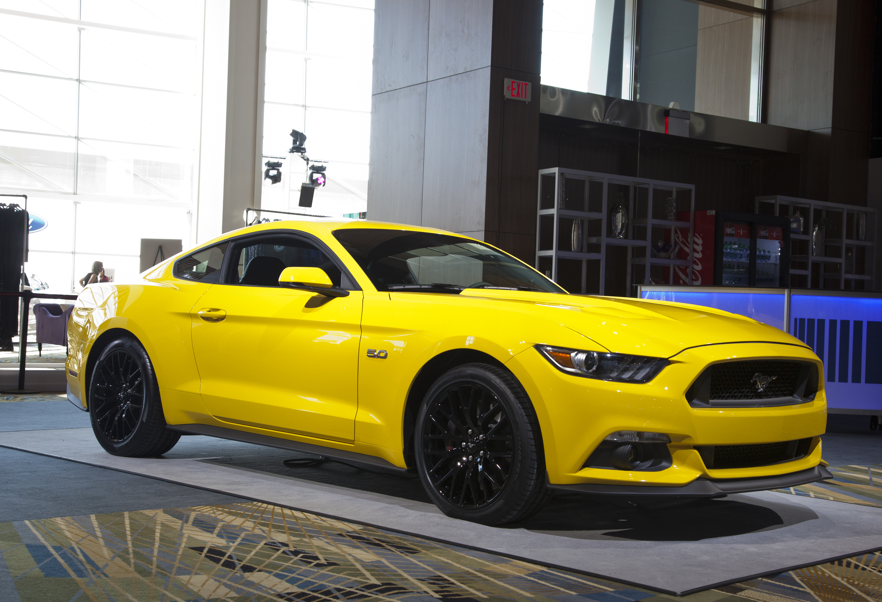 2017 Ford® Mustang Sports Car | Models & Specs | Ford.com