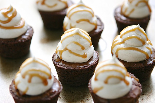 Brownie Bites with Caramel Buttercream 001