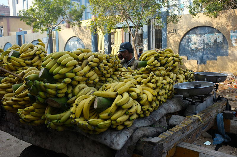 Ras El Bar market pisang