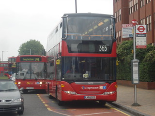 Stagecoach 15009 on Route 365, Romford
