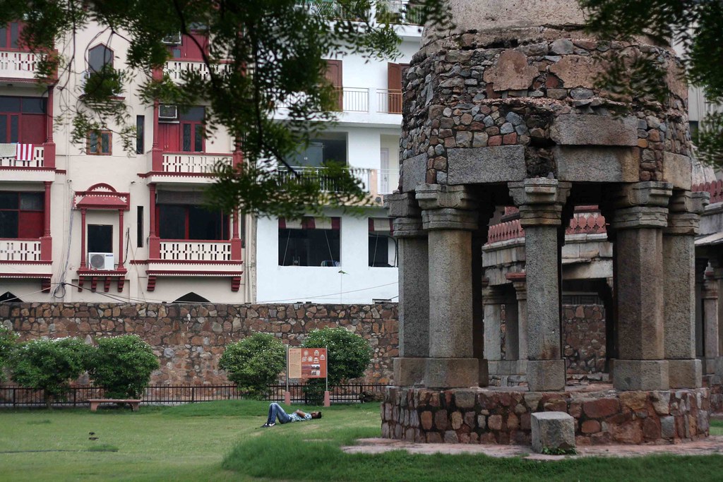 Hauz Khas Series – A House in the Village, Chapter 5
