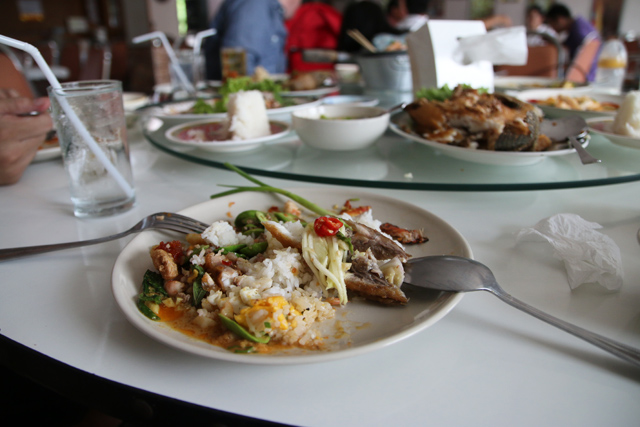 Pure enjoyment at Ran Ahan Pi (ร้านอาหาร ไผ่)