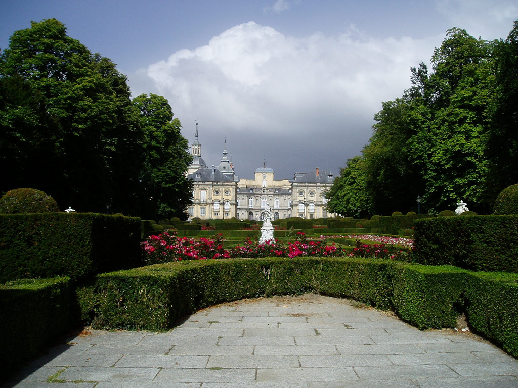 3. Vista del palacio desde los jardines. Autor, Asteresp