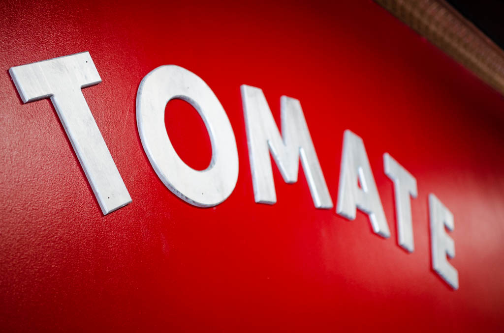 Tomate Sign