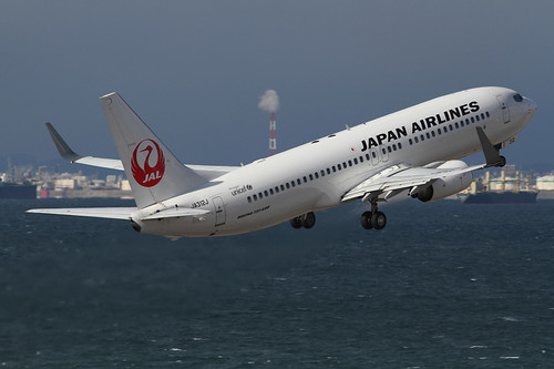 Japan Airlines JA312J