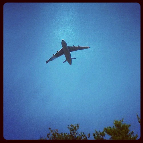 Sightseeing on the way to Maine #Portsmouth #military #plane #bluesky #damnthatbigplaneisflyinglow