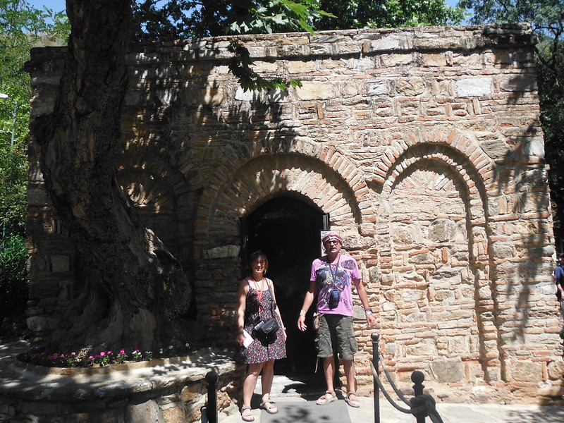 Entrada a la Casa donde vivió la Virgen María, cerca de Éfeso.