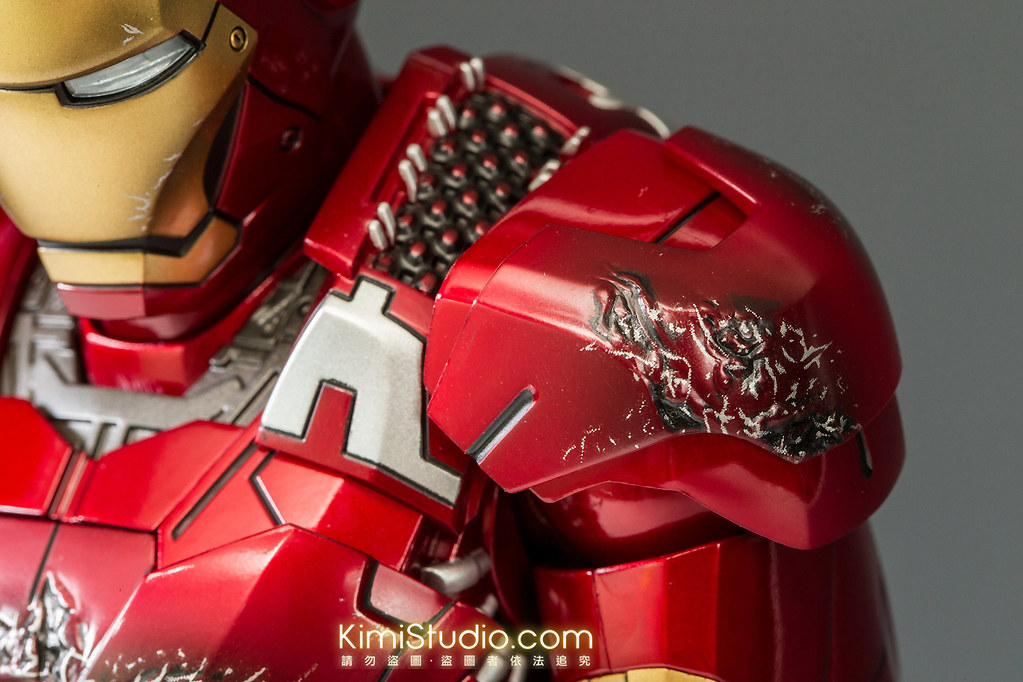 2013.06.11 Hot Toys Iron Man Mark VII-060