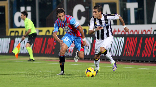 Capuano in azione durante la scorsa partita con l'Udinese