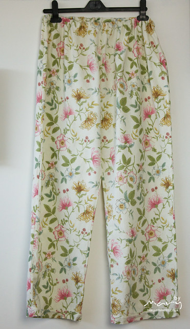 Pyjama bottoms from flannel sheet