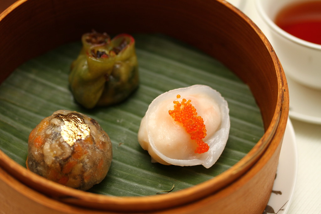 Dim Sum High Tea at Cassia, Capella Singapore: the Steamed Vegetables Dumpling with Black Fungus and Mushrooms (水云苋菜饺), Steamed Lobster Dumpling with Gold Flake (金箔龙虾饺), & Steamed Seafood Dumplings with Golden Pumpkin Sauce (翠绿海鲜饺)