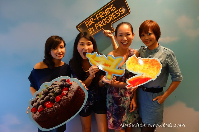 Singapore Mom Bloggers - Estella, Cherie, Mabel & Irene 
