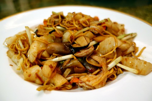 Braised Ee-Fu Noodles with Seafood in XO Sauce - Chinese New Year 2014 Set Menu at Yan Ting, St. Regis Singapore