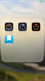 iOS7 Home Screen - Folders