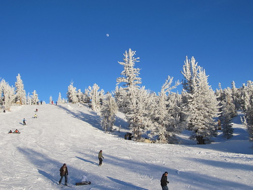 Skiing with the moon, Tahoe