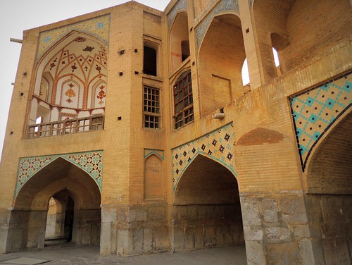 Khaju brick bridge of Isfahan by Germán Vogel