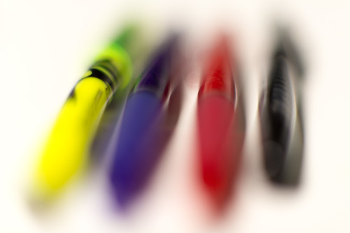 Coloured pen set by kewl