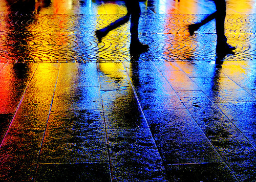 camminando  sotto la  pioggia !!! by gpaolini50
