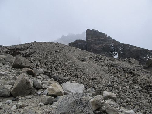Torres del Paine: trek du W. Jour 1: à la conquête de Las Torres...dans le brouillard