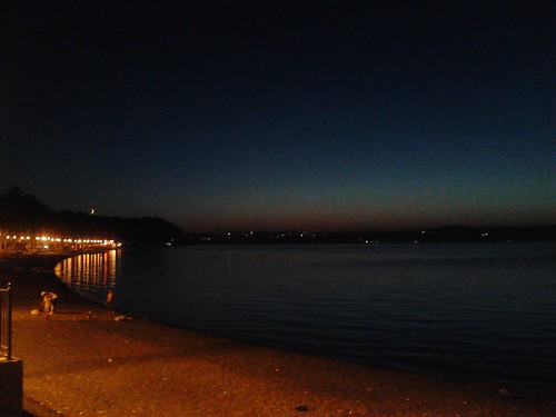 Il lago di notte