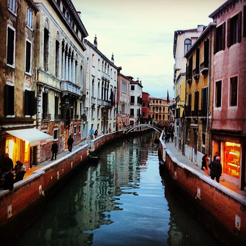 Another view I had while crossing one of the canals in Venice. It's as if anywhere I look, the scenery is beautiful.