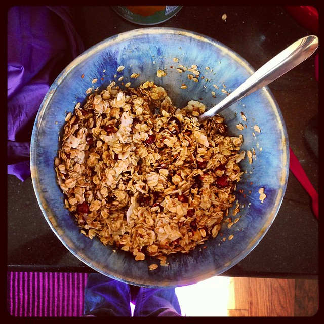 a beautiful bowl & the makings of granola