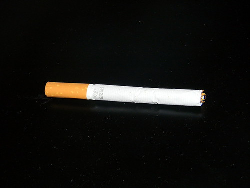 cigarette Certain death cancer stick cut open filter GIZEH tobacco paper writinge 23rd February 2013 23-02-2013 19-09-47