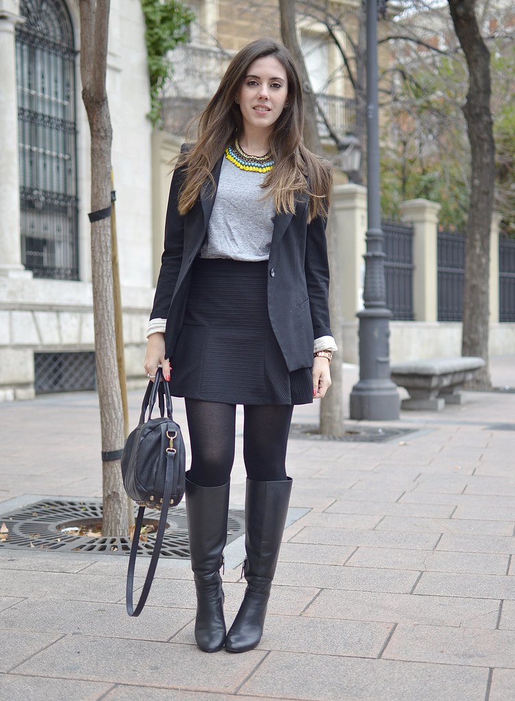 flounce-skirt+black-blazer