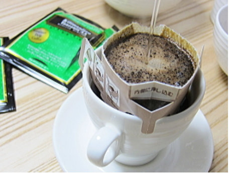 【楽天市場】１杯あたりたっぷり１０g入り【送料無料】グルメドリップコーヒーキリマンジャロ -タンザニアAA-１００杯分：ＴＳＵＪＩＭＯ