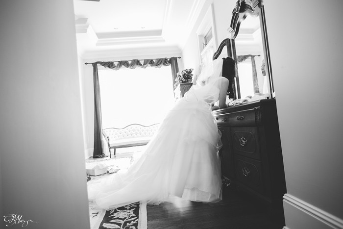 Bride-Looking-in-Mirror