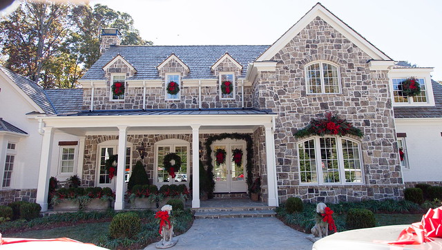 The 2013 Atlanta Homes & Lifestyles Home for the Holidays via Things That Inspire, photo credit Kate Byars