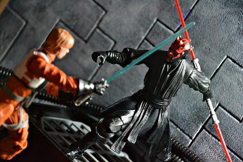 Luke Skywalker vs Darth Maul
