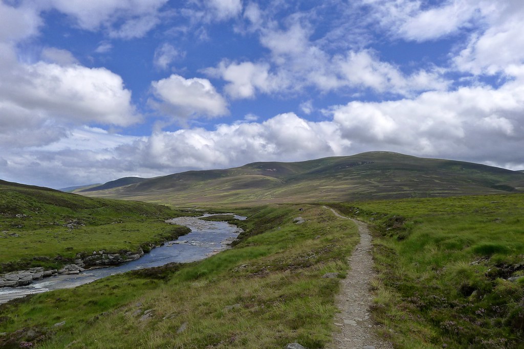 River Dee and Cairn Liath