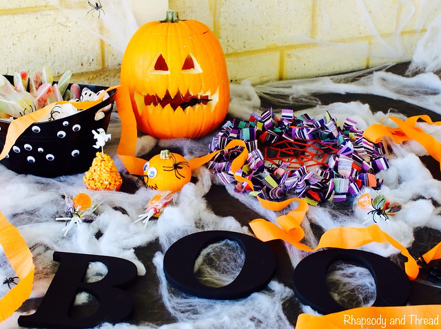 How To Throw A Ghoulish Halloween Party For Little Goblins by Rhapsody and Thread