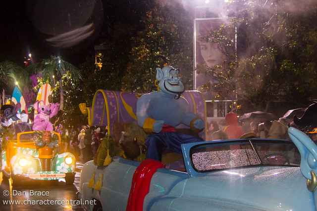 Special New Year's Eve Stars 'n' Cars Parade
